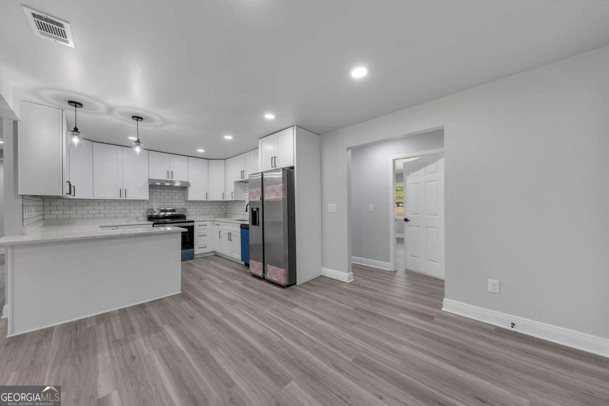 945 King Road Riverdale - 14