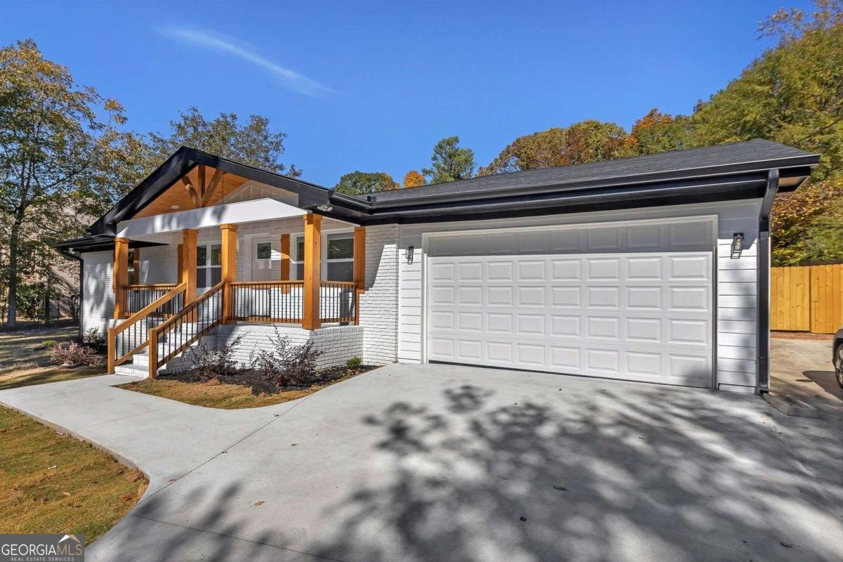 945 King Road Riverdale - 3