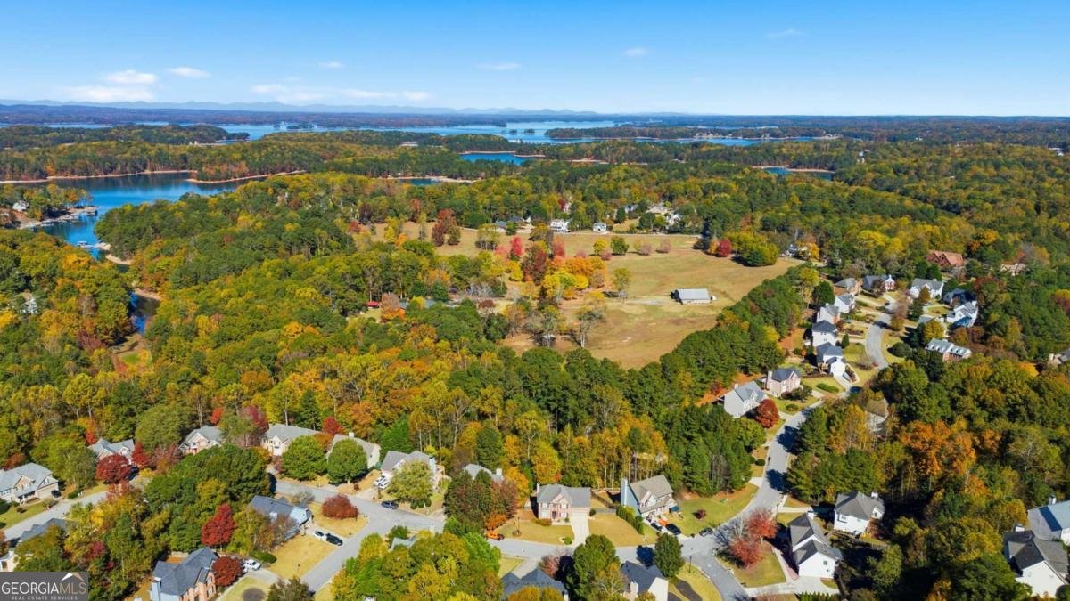 5995 Lake Windsor Parkway Buford - 43