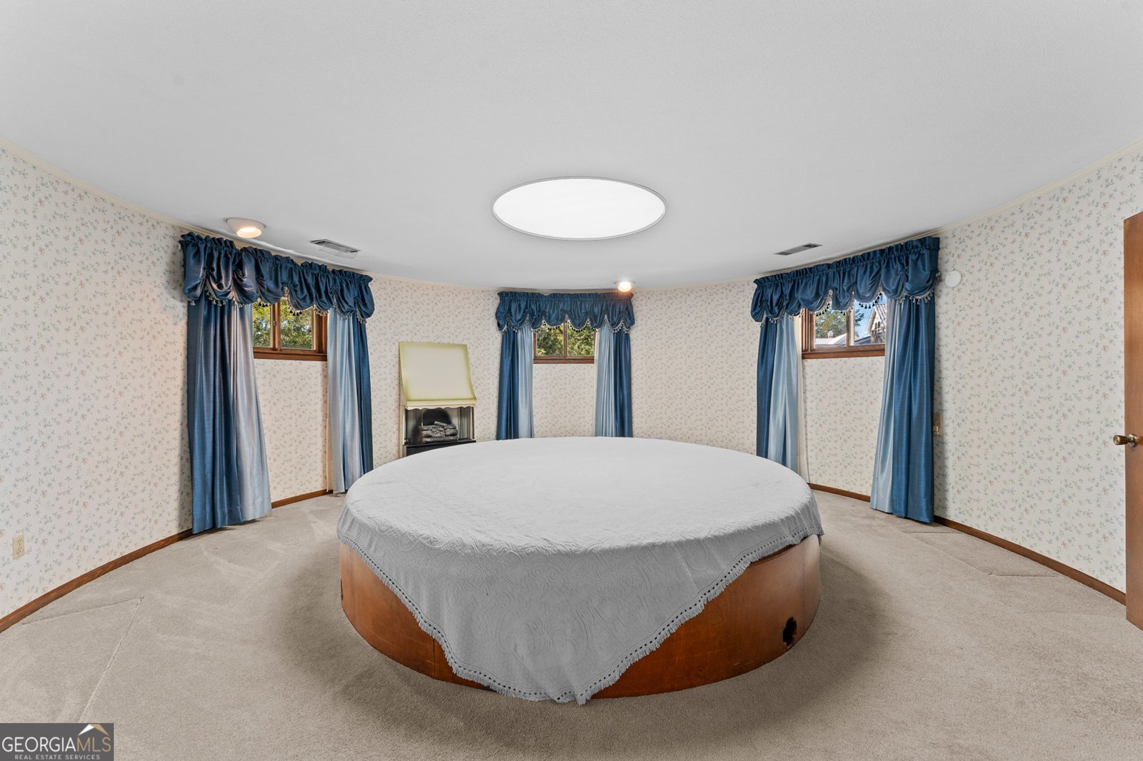 904 Ash Street Springfield - 60