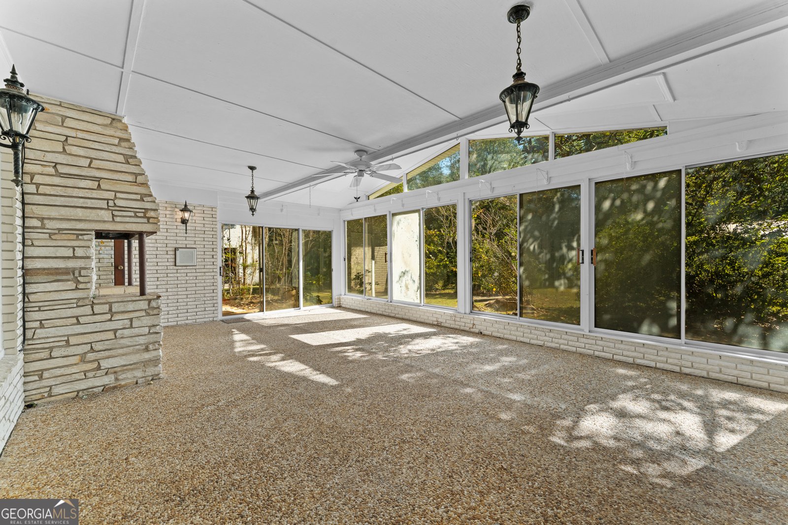 904 Ash Street Springfield - 81