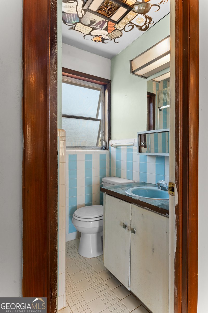 904 Ash Street Springfield - 87