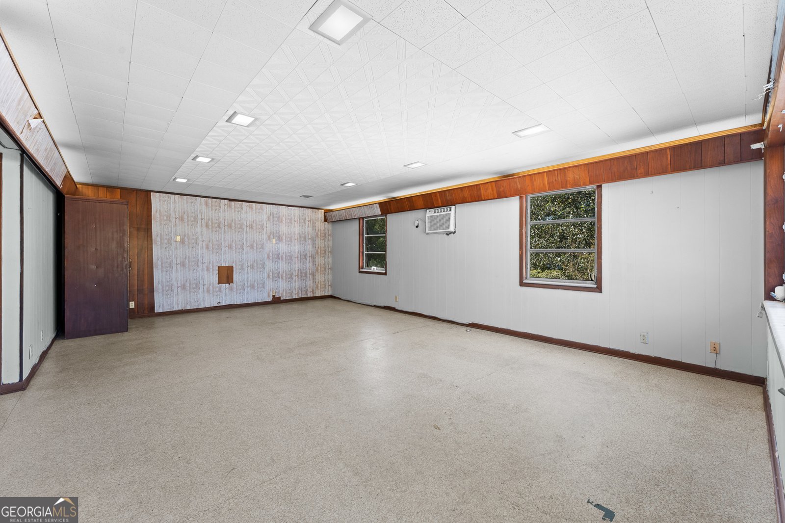 904 Ash Street Springfield - 89