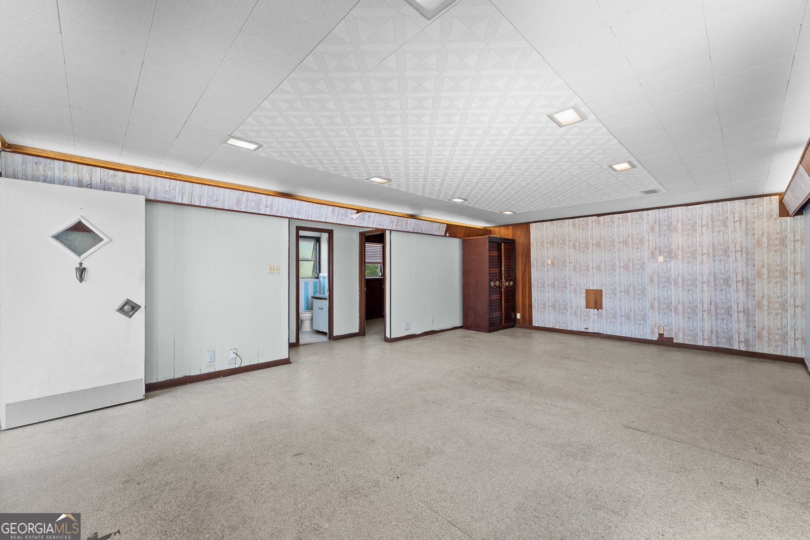 904 Ash Street Springfield - 90