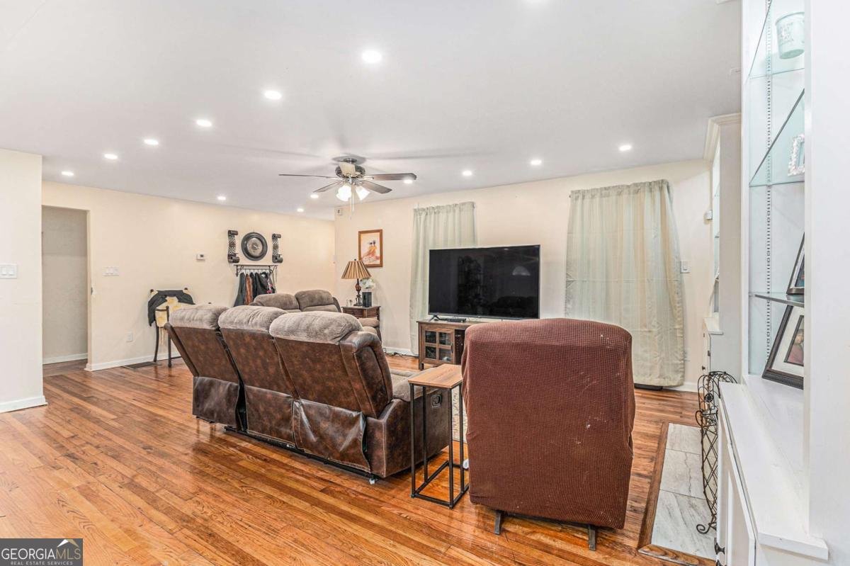 1516 Young Road Lithonia - 10