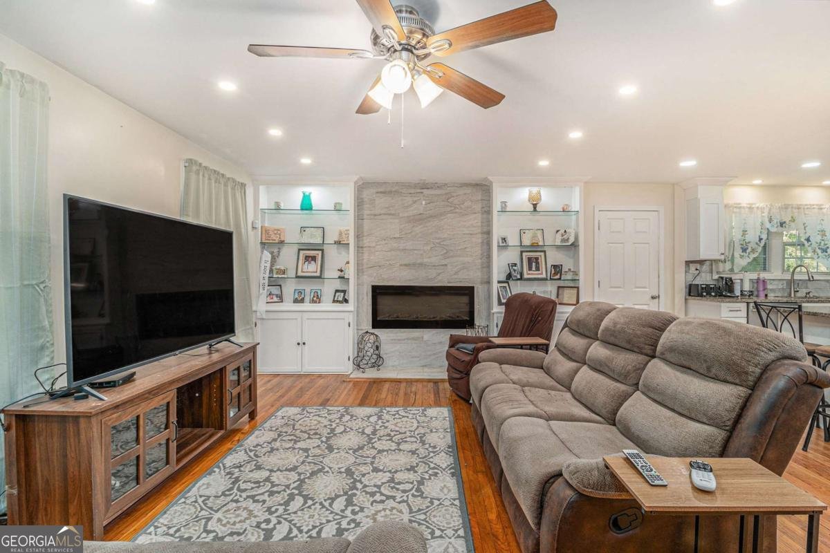 1516 Young Road Lithonia - 13