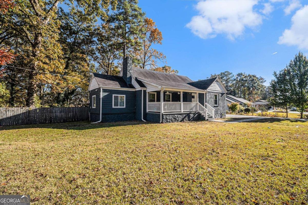 1516 Young Road Lithonia - 4