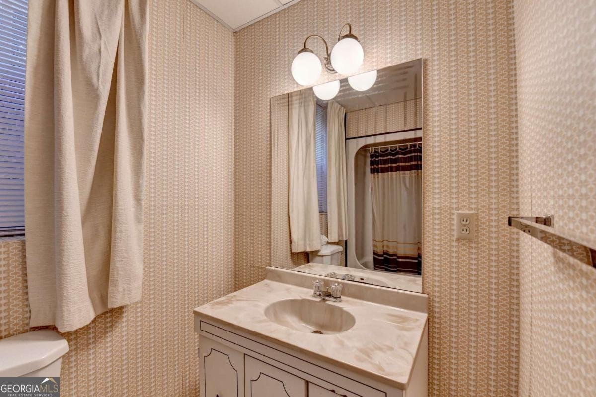 600 Rounsaville Road Roswell - 21