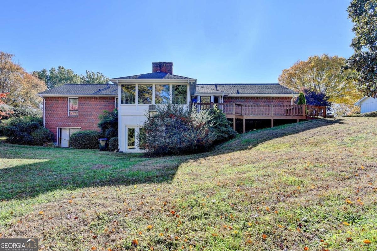 600 Rounsaville Road Roswell - 33