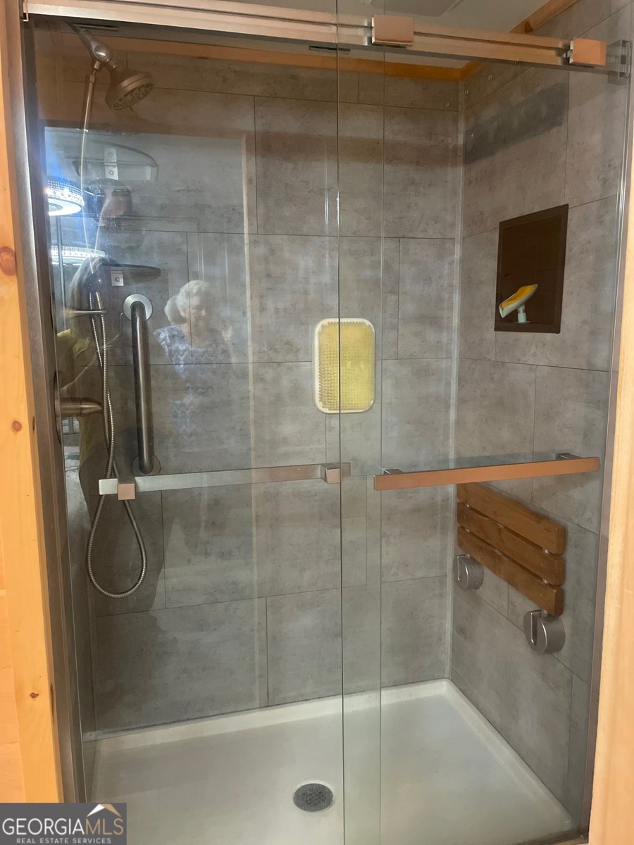 19 Yogi Bear Boulevard Cleveland - 24