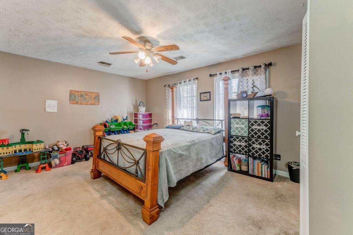 1424 Harmony Road Silver Creek - 15