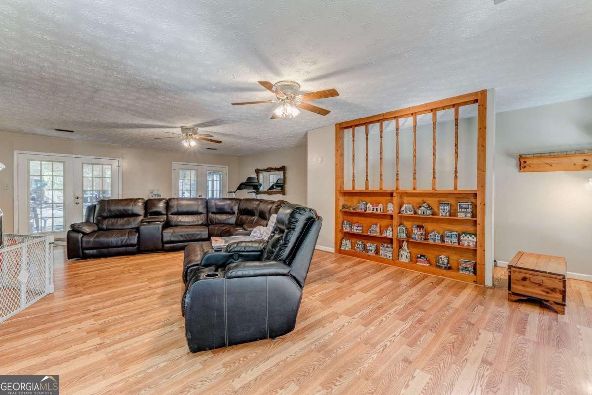 1424 Harmony Road Silver Creek - 6