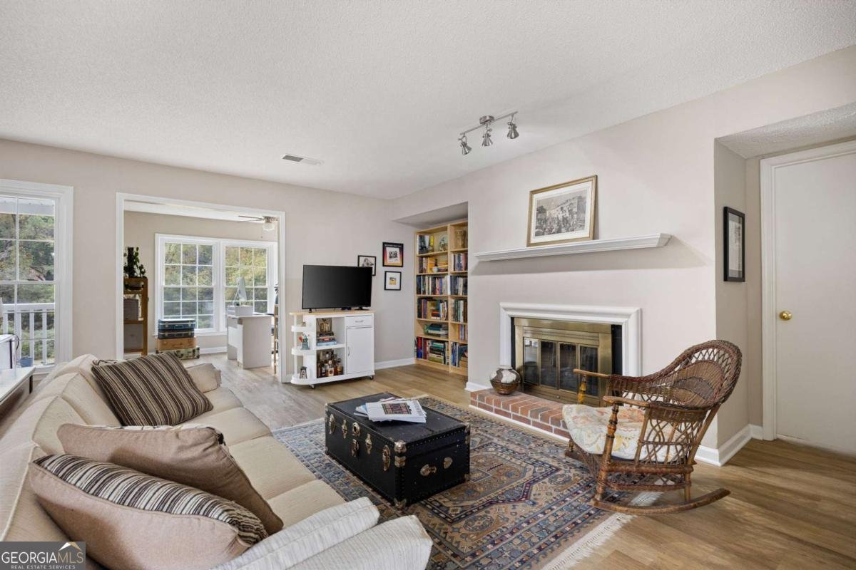 1011 Cannongate Crossing Marietta - 4