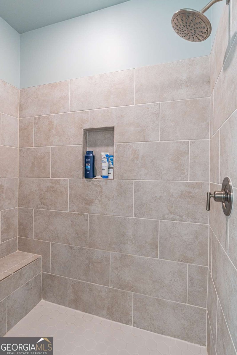 5243 Noble Oak Cove Gainesville - 20