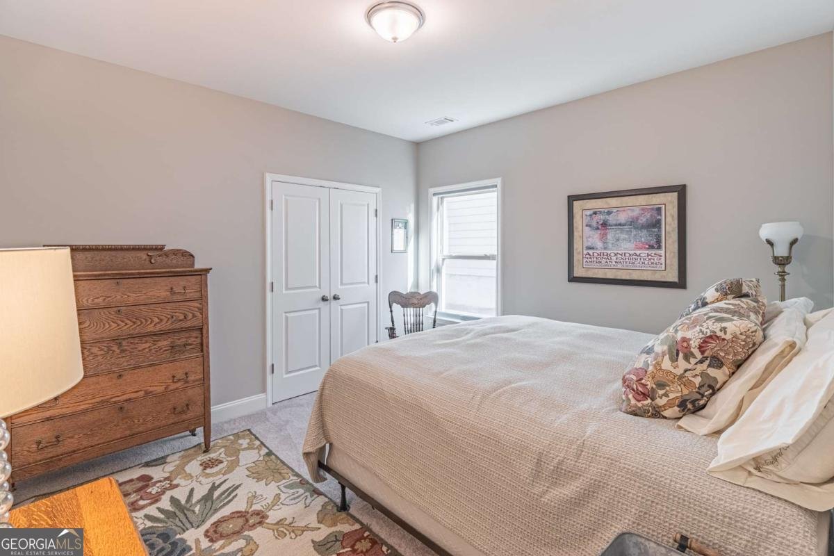 5243 Noble Oak Cove Gainesville - 22