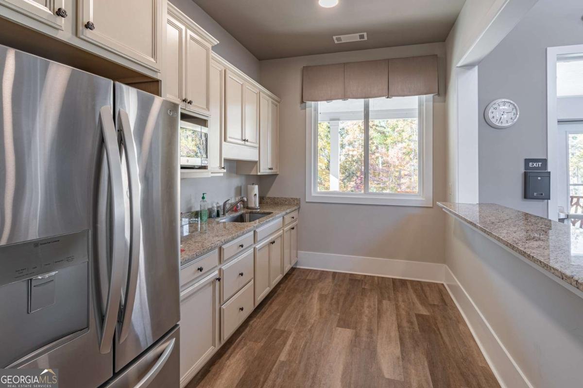 5243 Noble Oak Cove Gainesville - 39