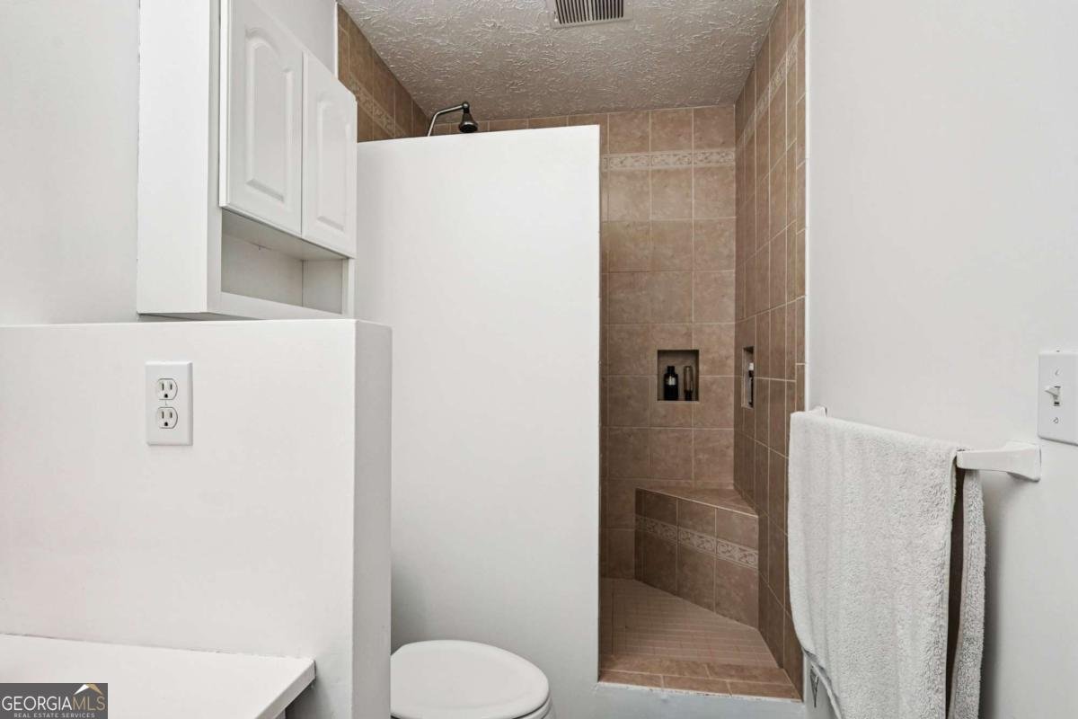 2411 Hidden Hills Drive Marietta - 35