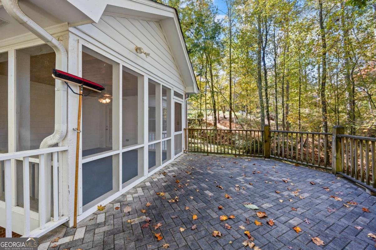 1970 Sturbridge Lane Buford - 31