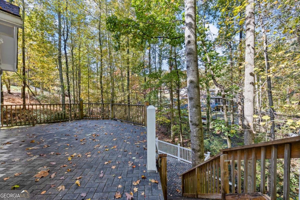 1970 Sturbridge Lane Buford - 32