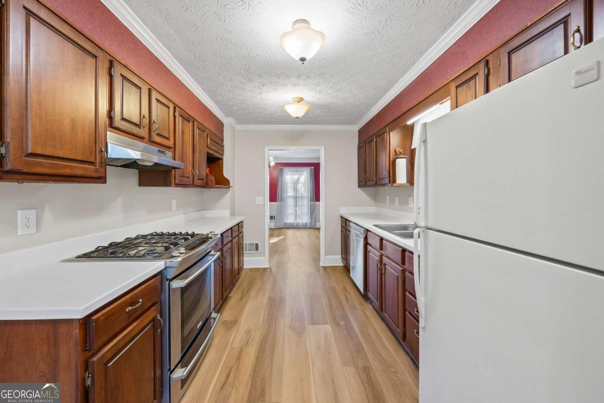 1970 Sturbridge Lane Buford - 33