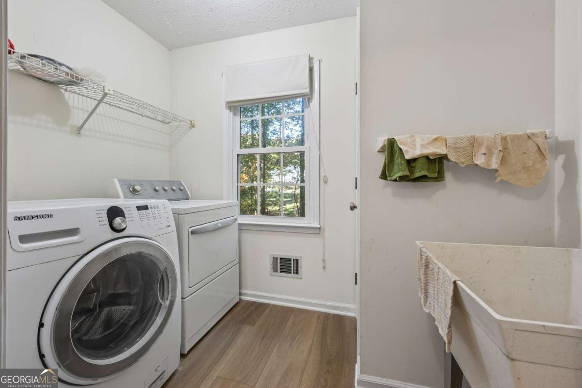 1970 Sturbridge Lane Buford - 38