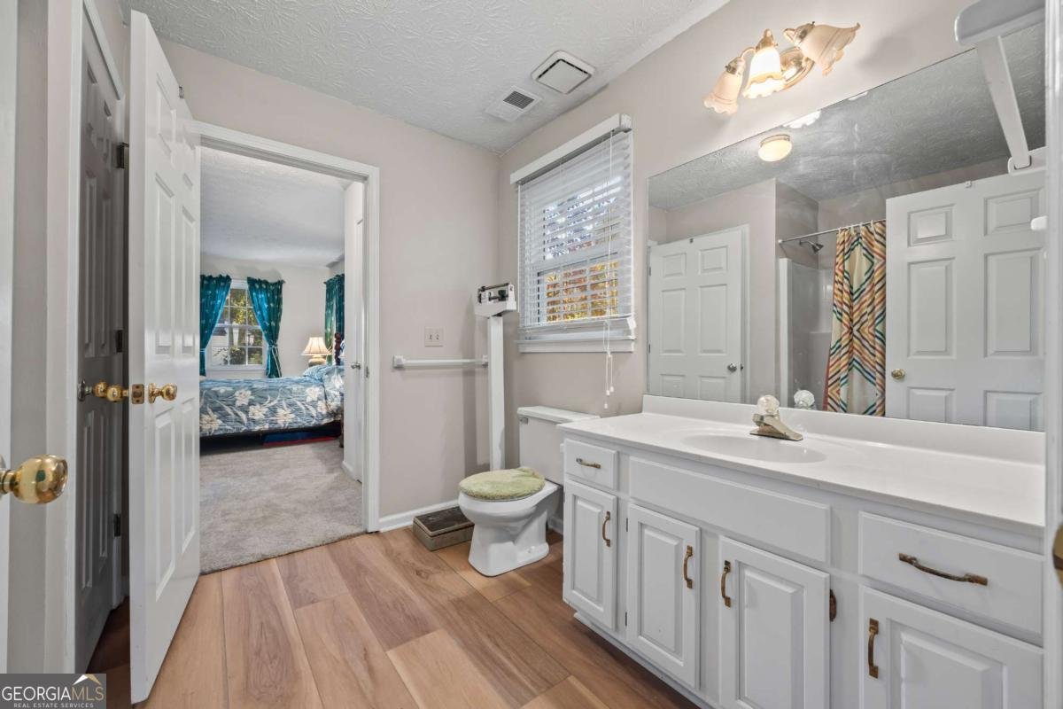 1970 Sturbridge Lane Buford - 48