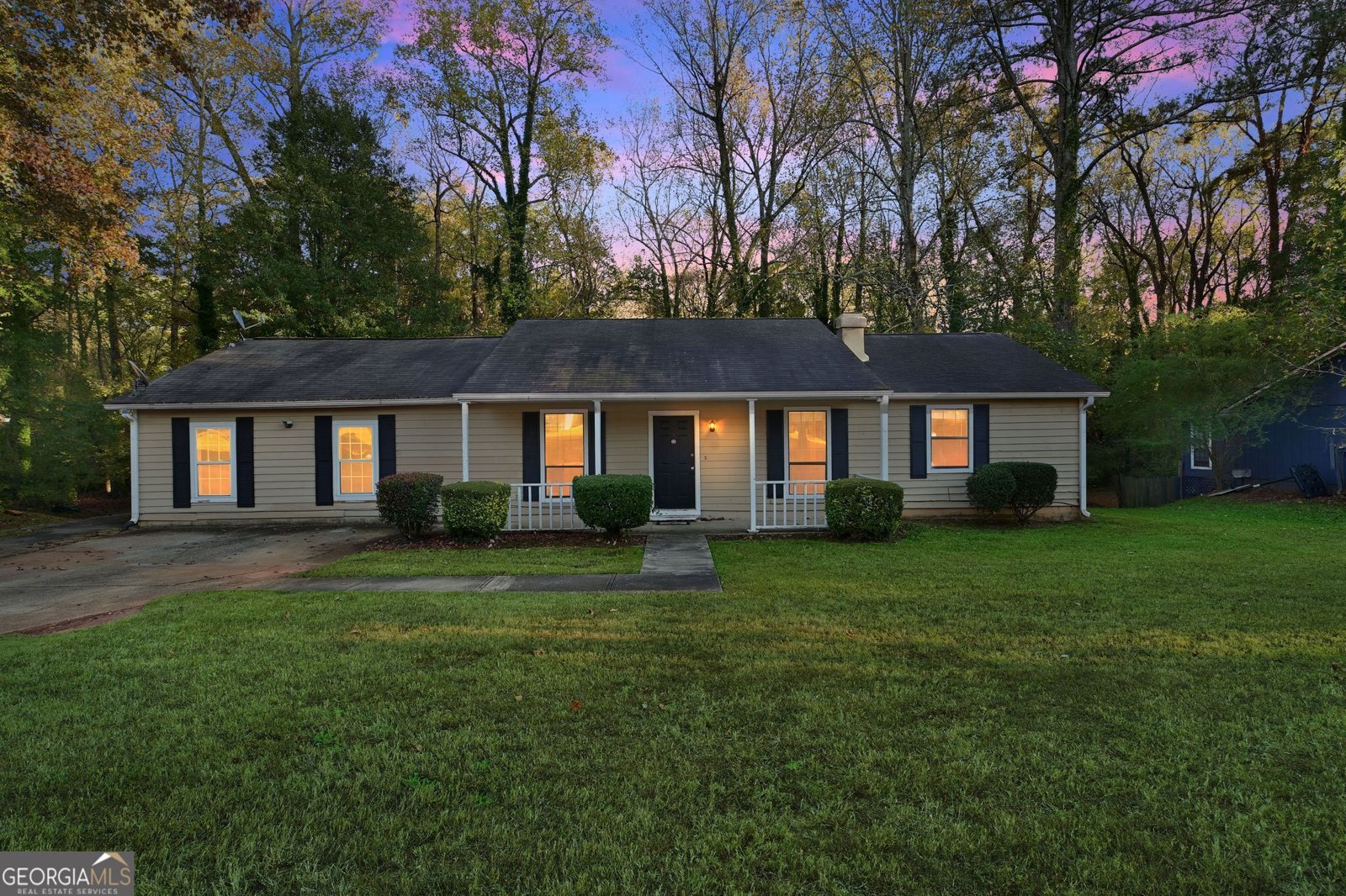 3333 Saxony Way Lithonia - main photo