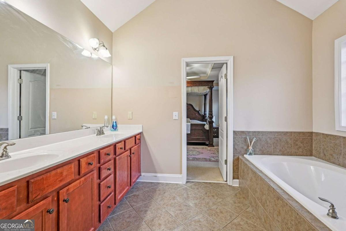 2138 Hamby Cove Drive Acworth - 27