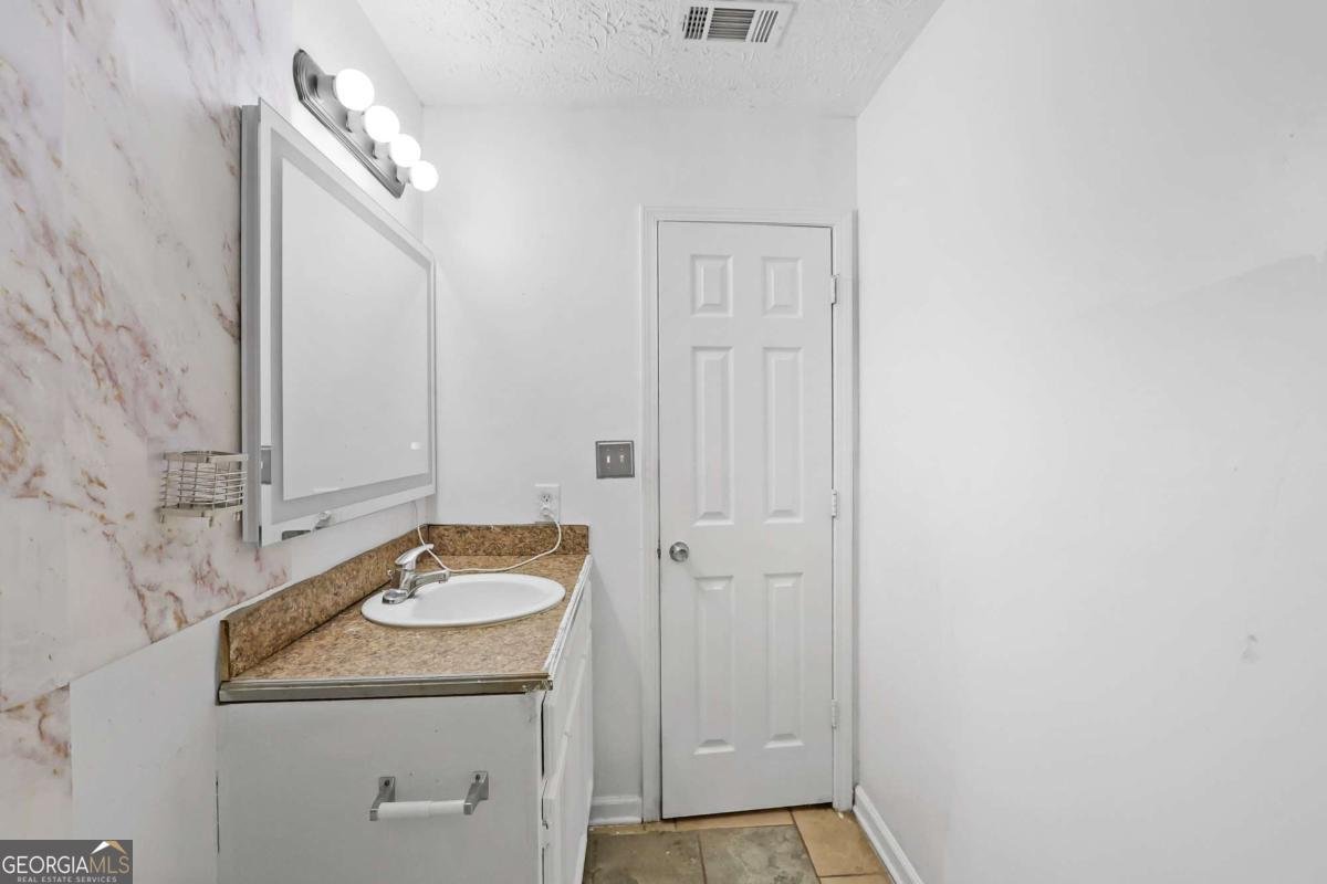 1414 Lucky Street Griffin - 25