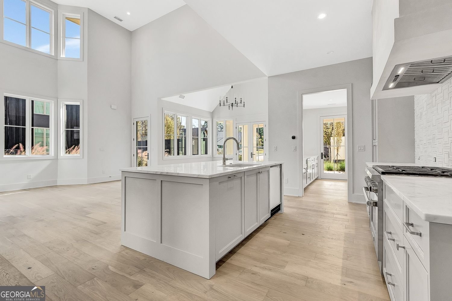 100 Carlyle Lane Fayetteville - 23