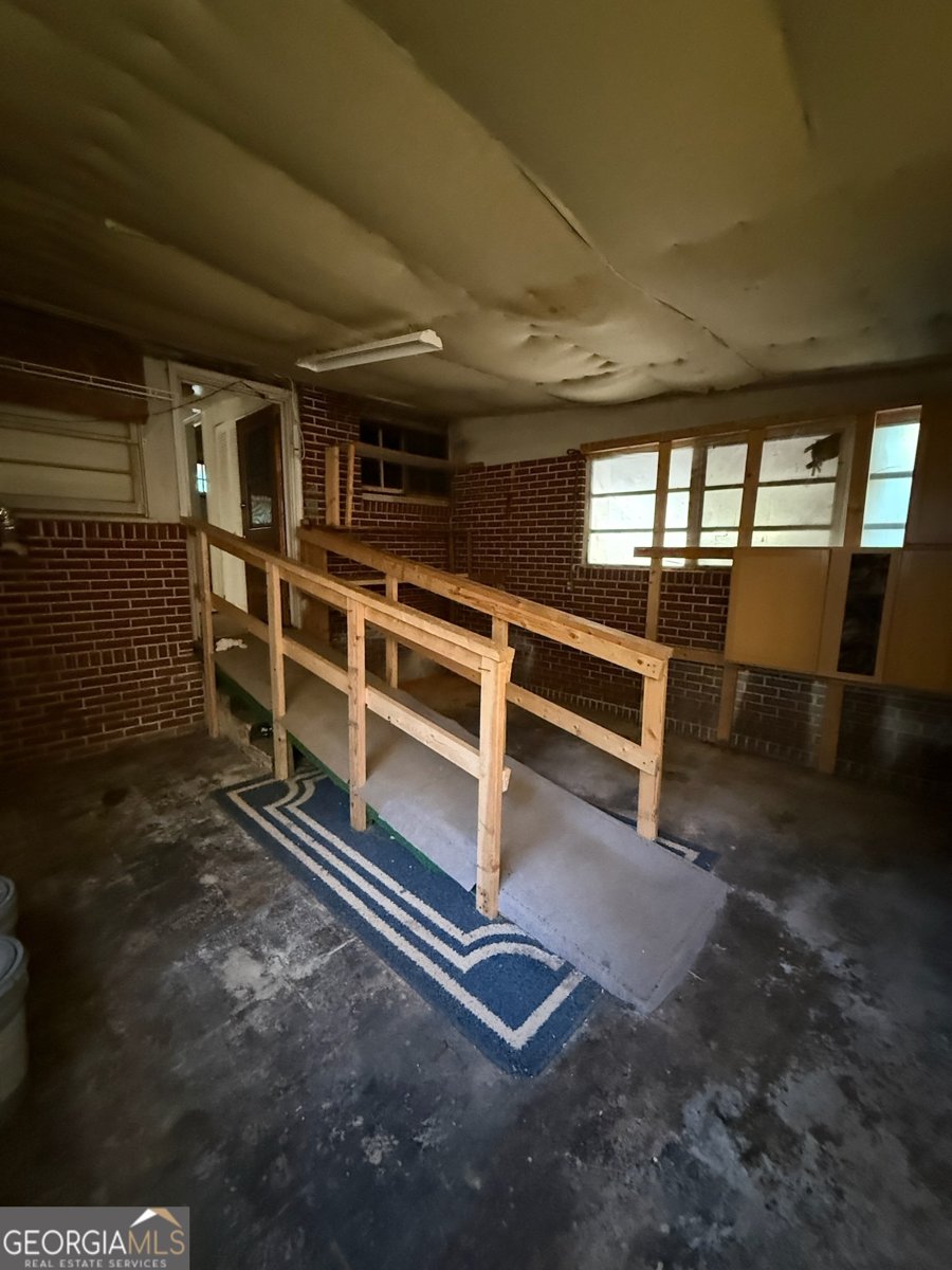 1071 ATLANTA Highway Auburn - 24