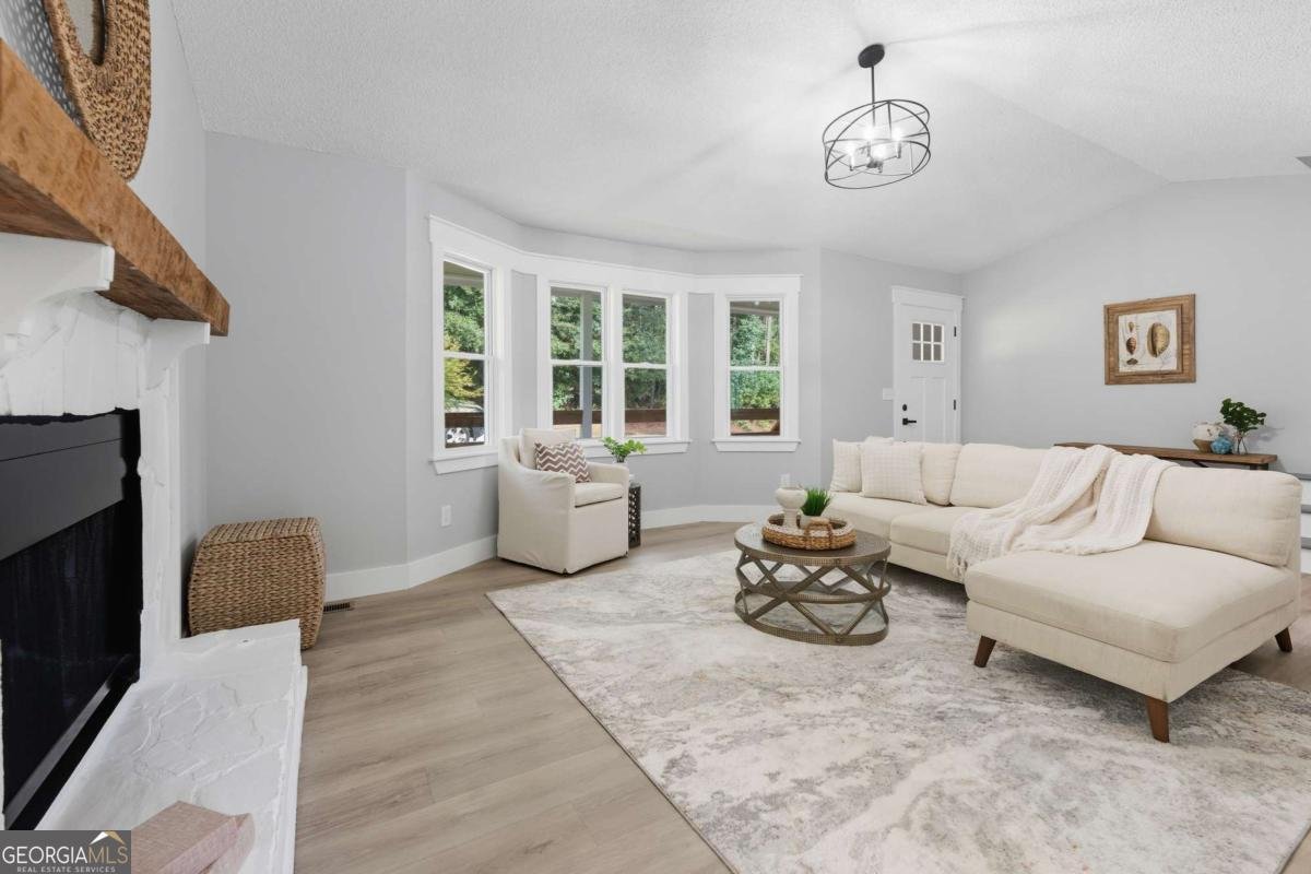 4996 Hunters Cove Drive Acworth - 6