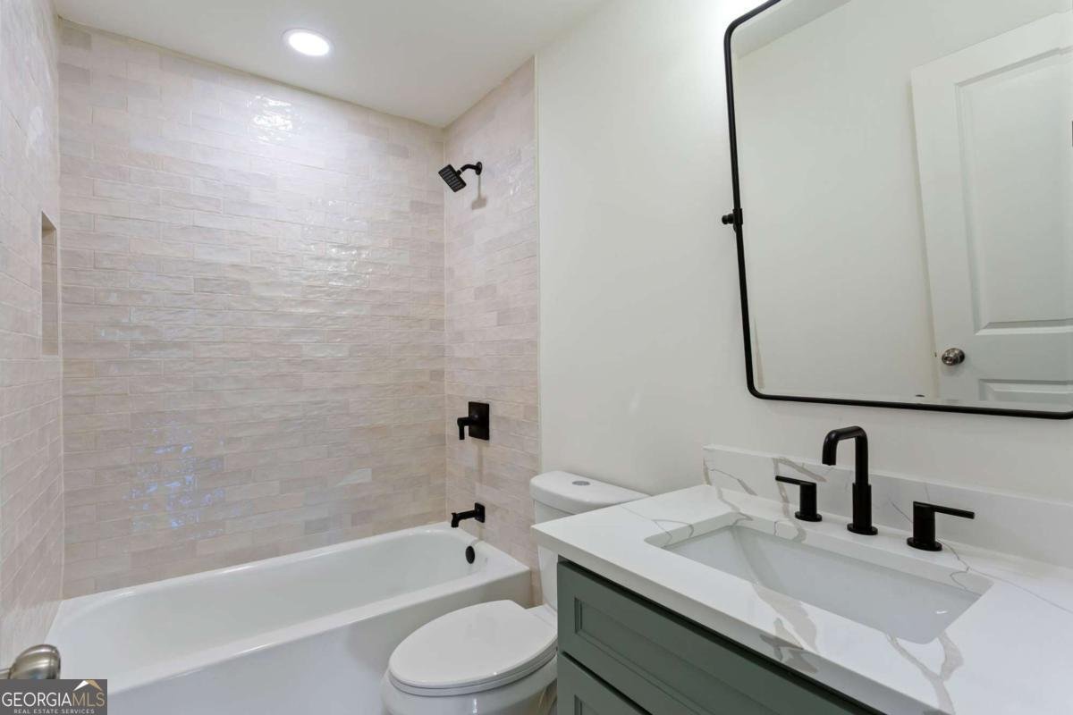 1121 Dell Avenue Smyrna - 33