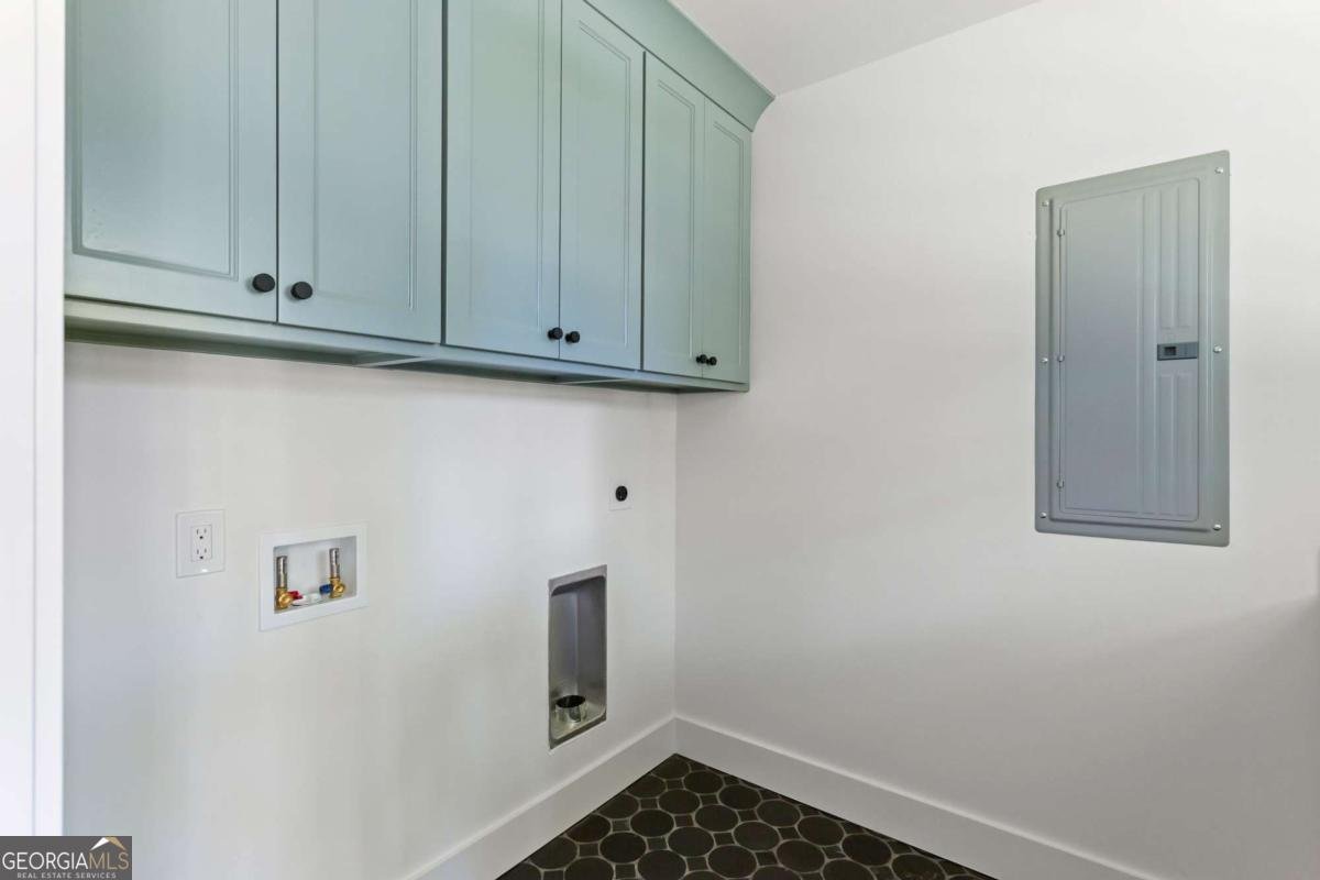 1121 Dell Avenue Smyrna - 43