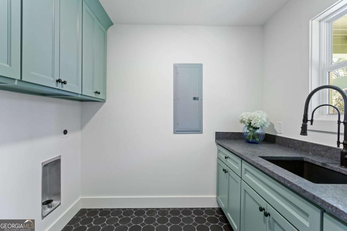 1121 Dell Avenue Smyrna - 44