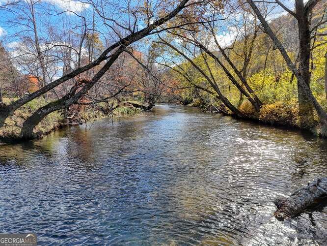 3558 Riverfront Lane Hiawassee - 43