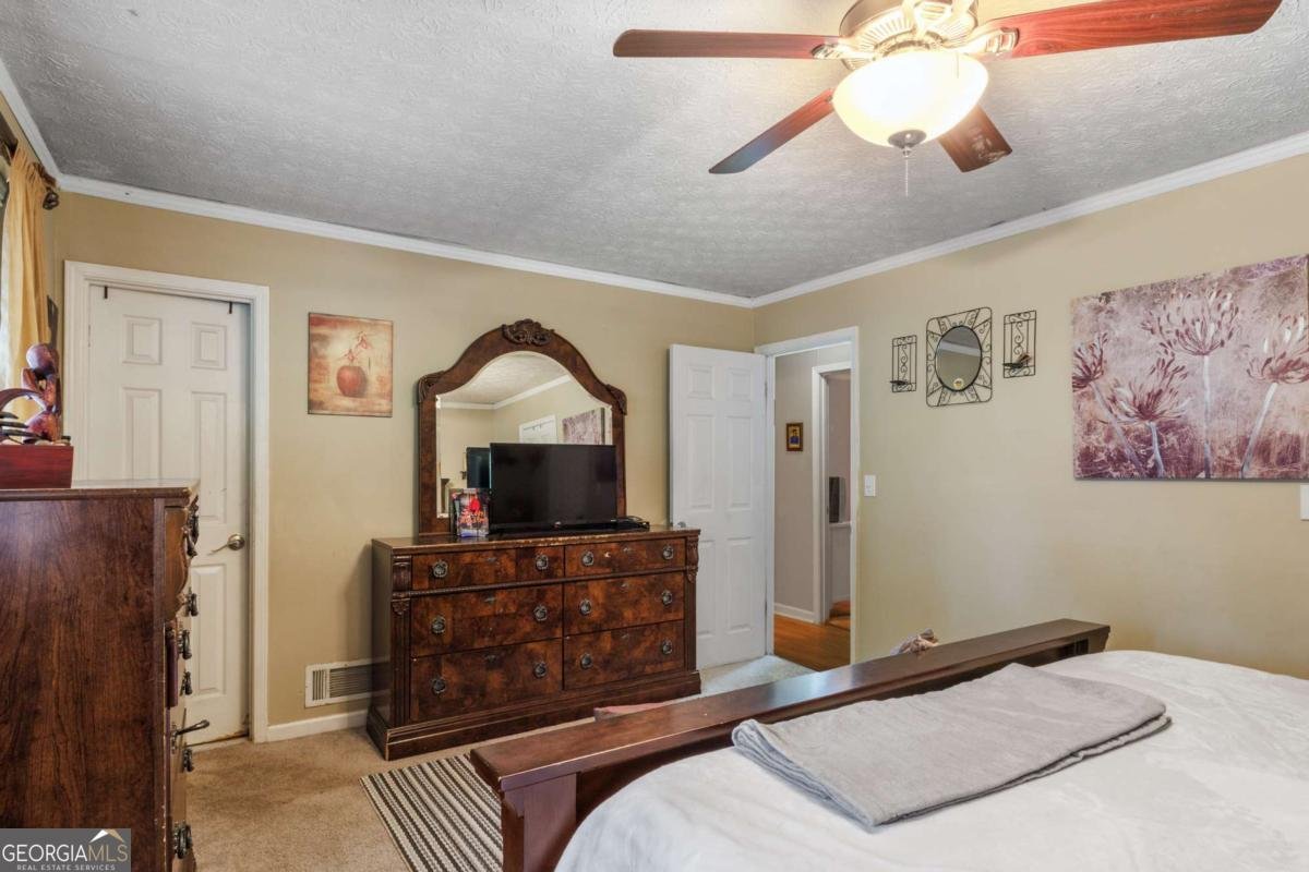 5002 Abbey Lane Lilburn - 4