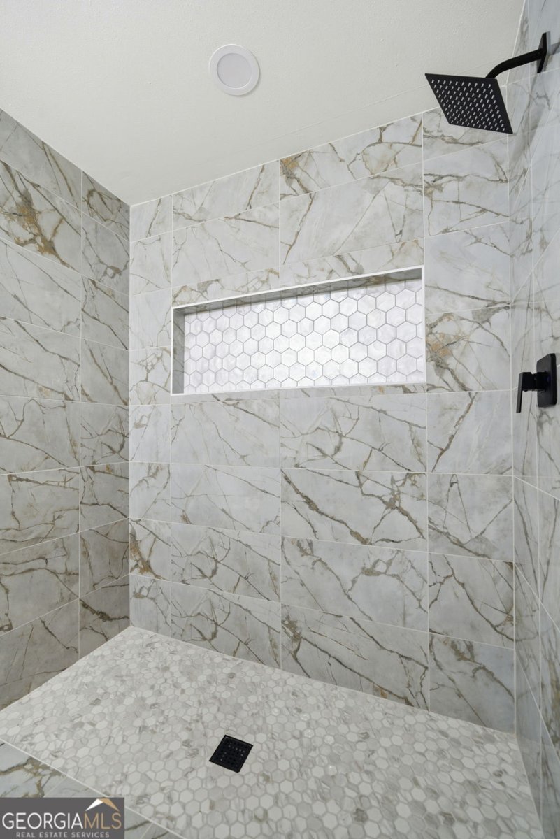 6807 Tralee Drive Lithia Springs - 25