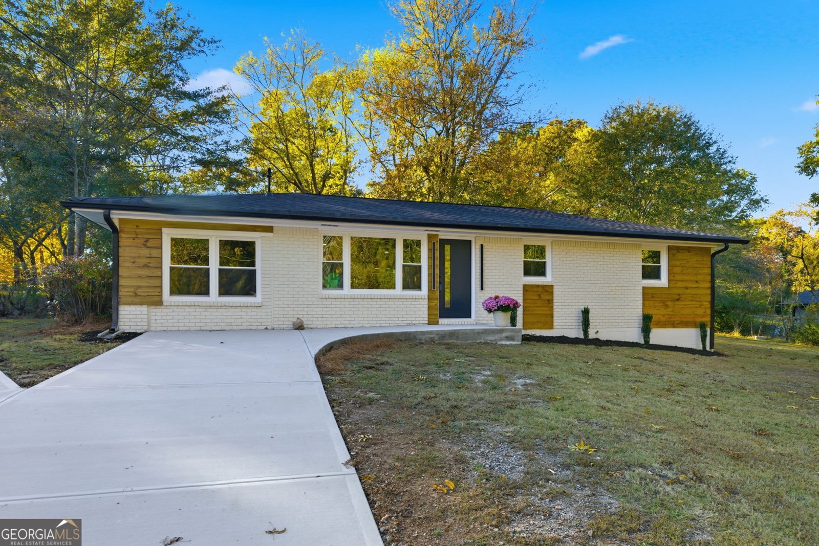 6807 Tralee Drive Lithia Springs - 3