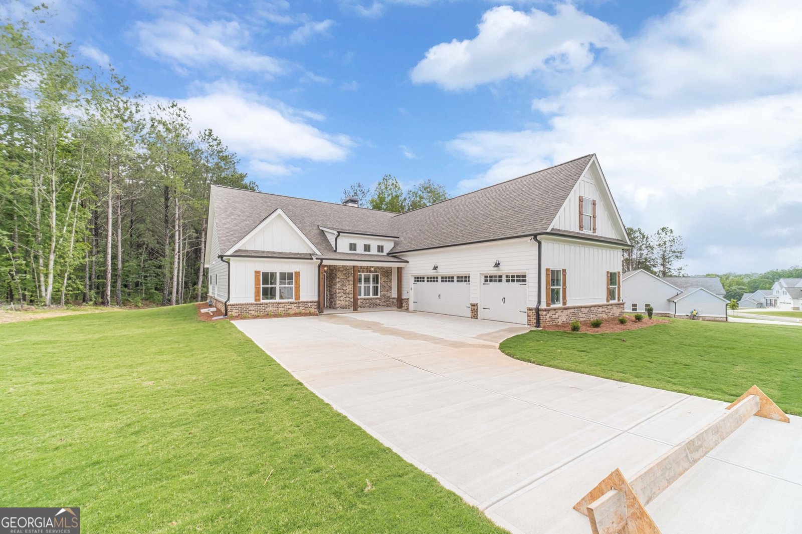 215 Pinewood Drive Covington - 1