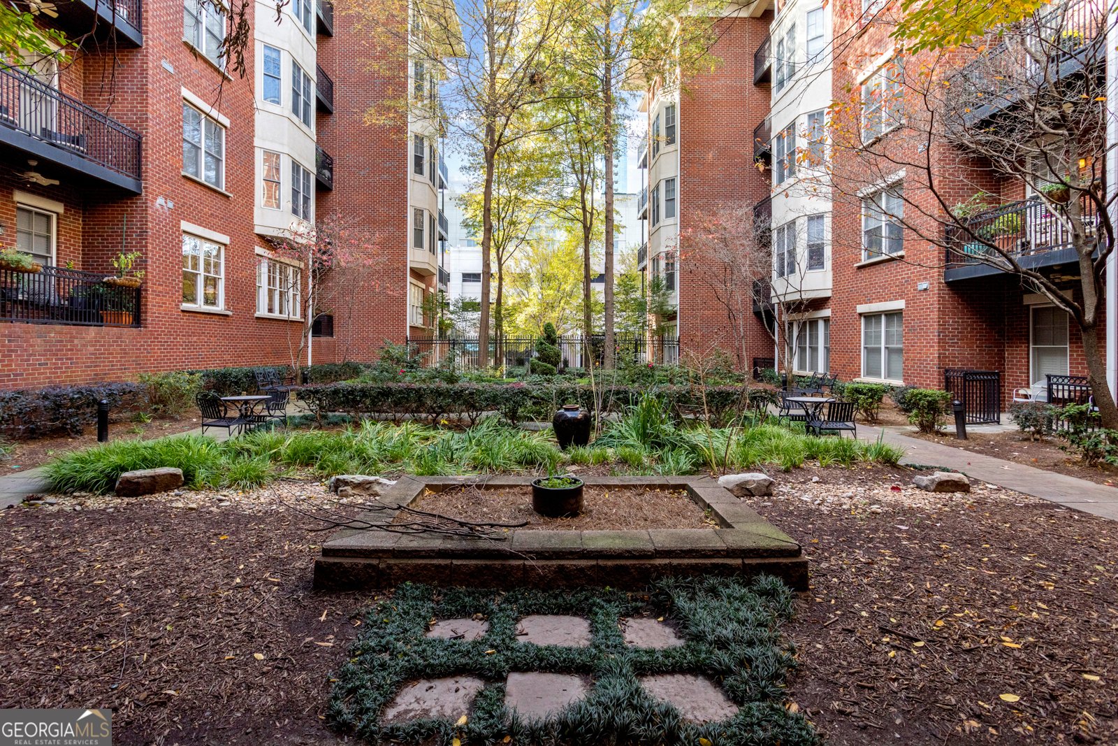 850 Piedmont Avenue Atlanta - 39