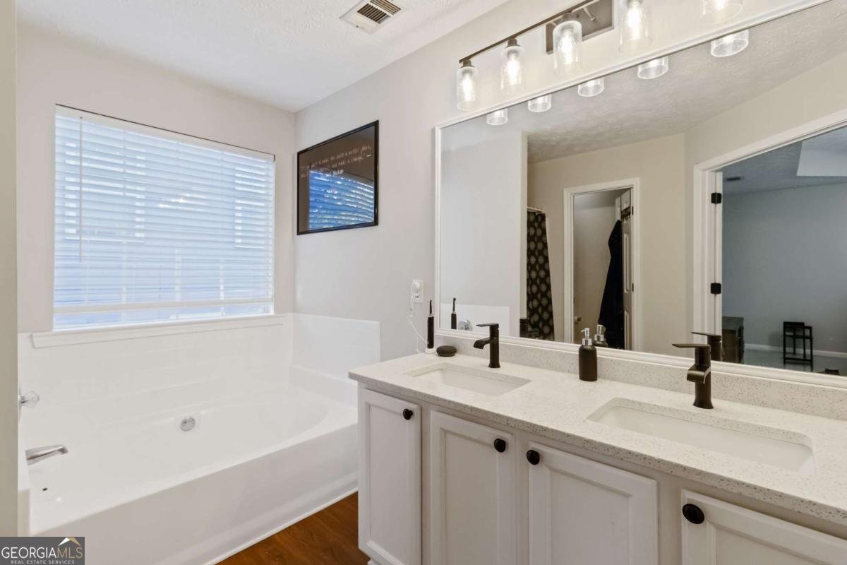 2070 Stoneoak Drive Lawrenceville - 32