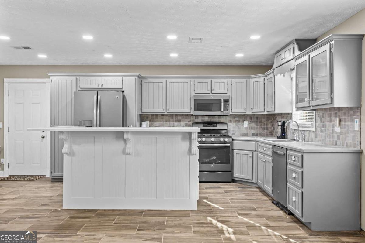 3222 MARTIN Drive Lilburn - 13