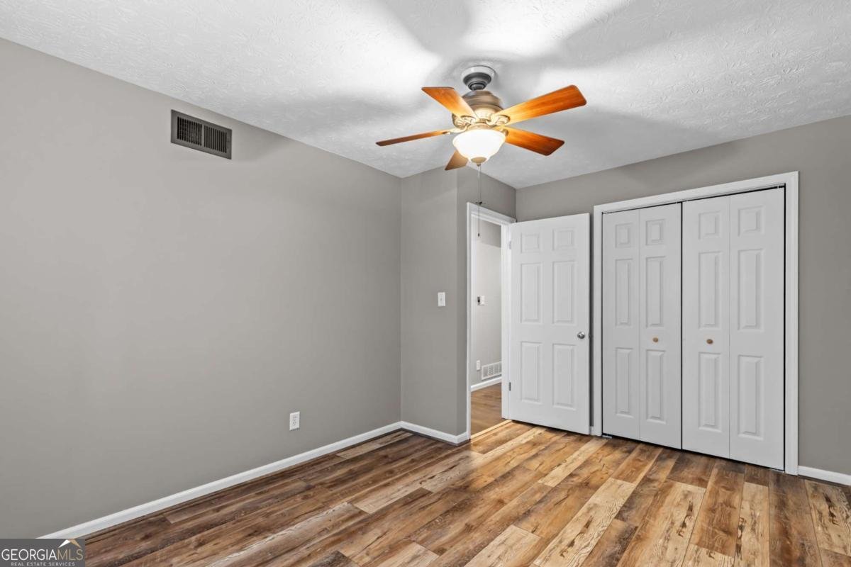 3222 MARTIN Drive Lilburn - 23