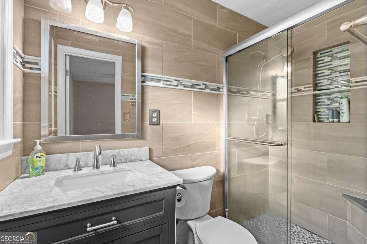 3222 MARTIN Drive Lilburn - 27