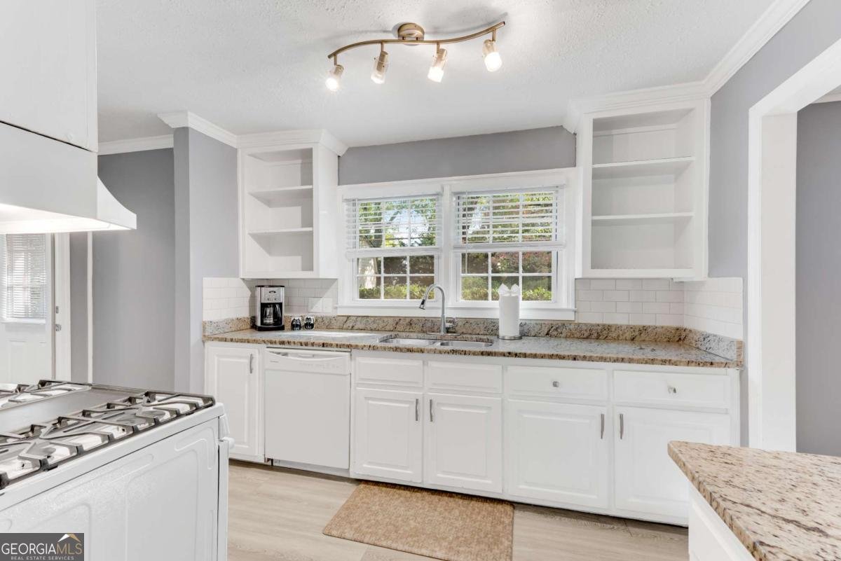 922 Red Apple Drive Marietta - 2