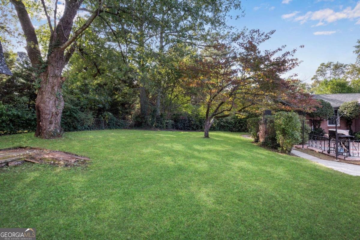 922 Red Apple Drive Marietta - 33