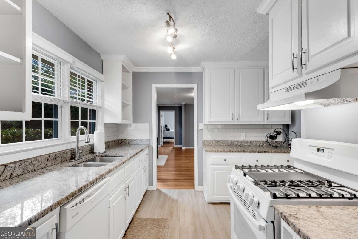 922 Red Apple Drive Marietta - 5