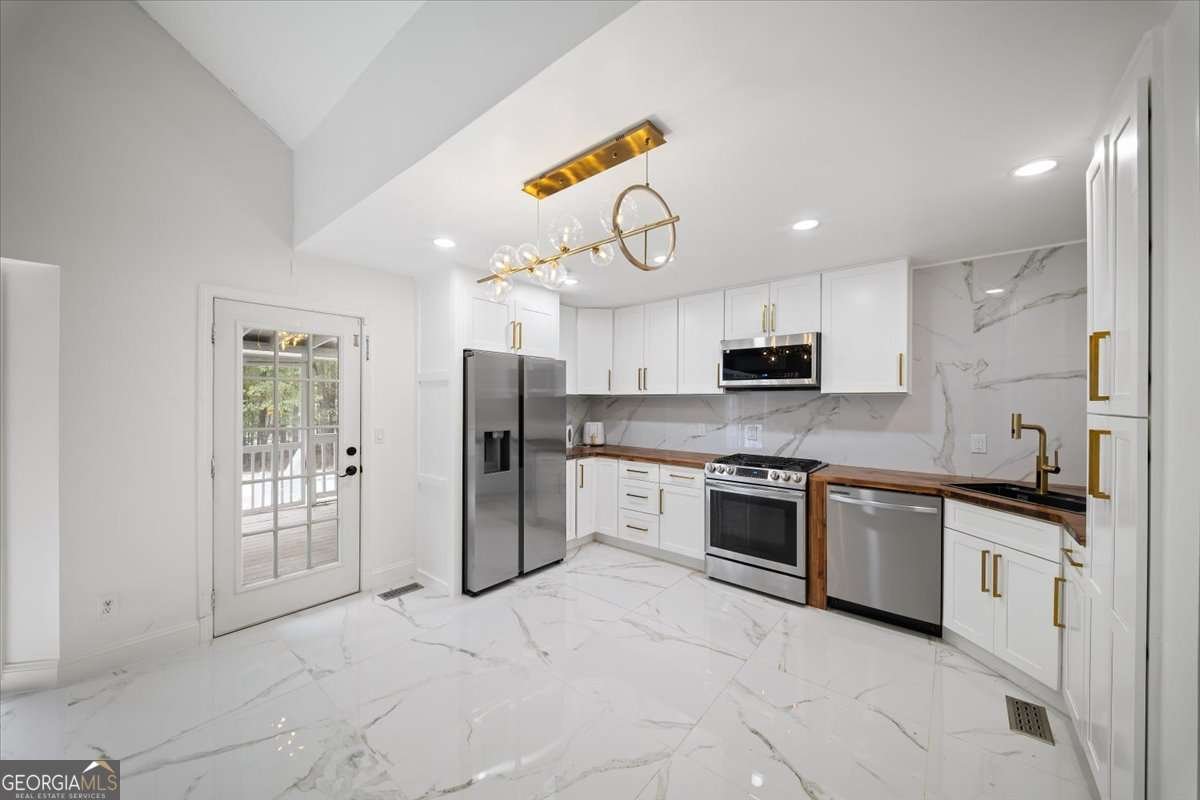 6857 Alexander Parkway Douglasville - 21