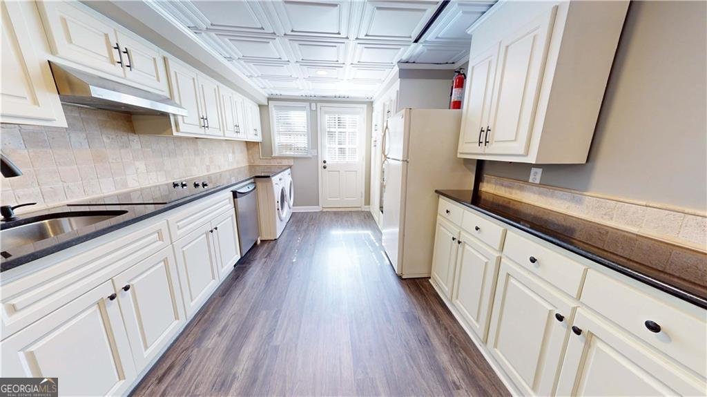 7590 Chaparral Drive Sandy Springs - 33